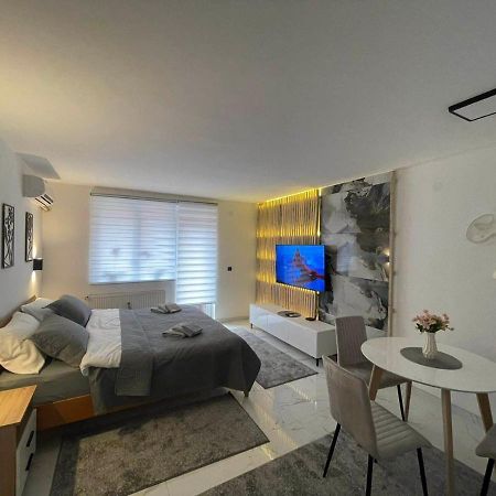 Apartman Afrodita Lux 1 Ниш Екстер'єр фото